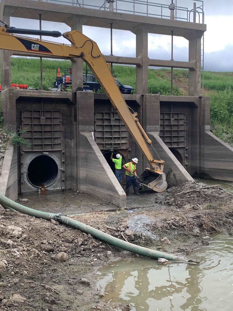 SYTE conducting an heavy civil infrastrature construction project.